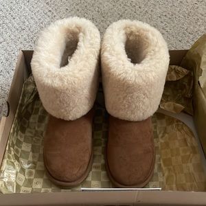 Tall tan/chestnut UGGs, size 6